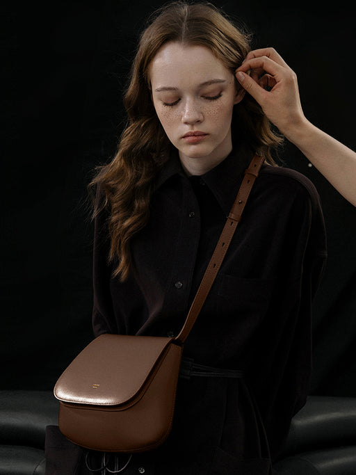FinebagStudio Retro Leather Crossbody Bag